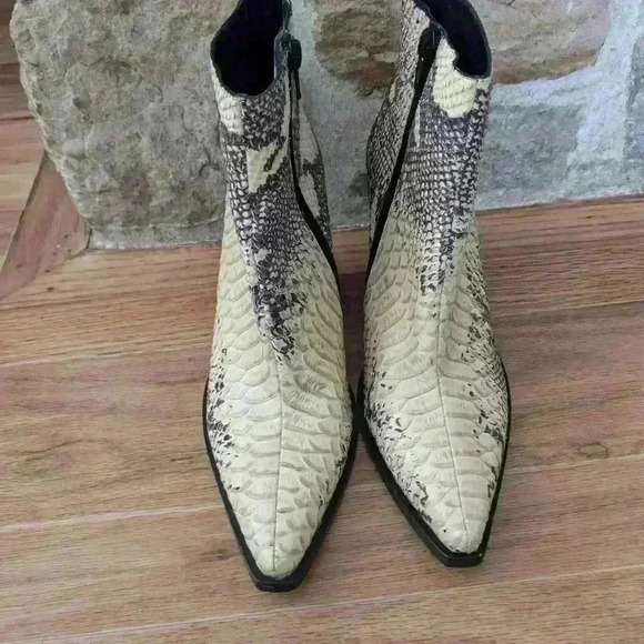 Jeffrey Campbell women's faux snake skin ankle boots botties size 6 NEW - Picture 3 of 14